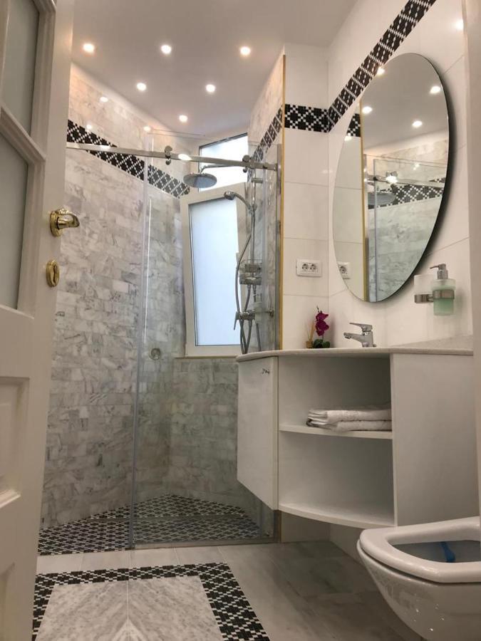 Victoria Luxury Apartment 11 بوخارست المظهر الخارجي الصورة
