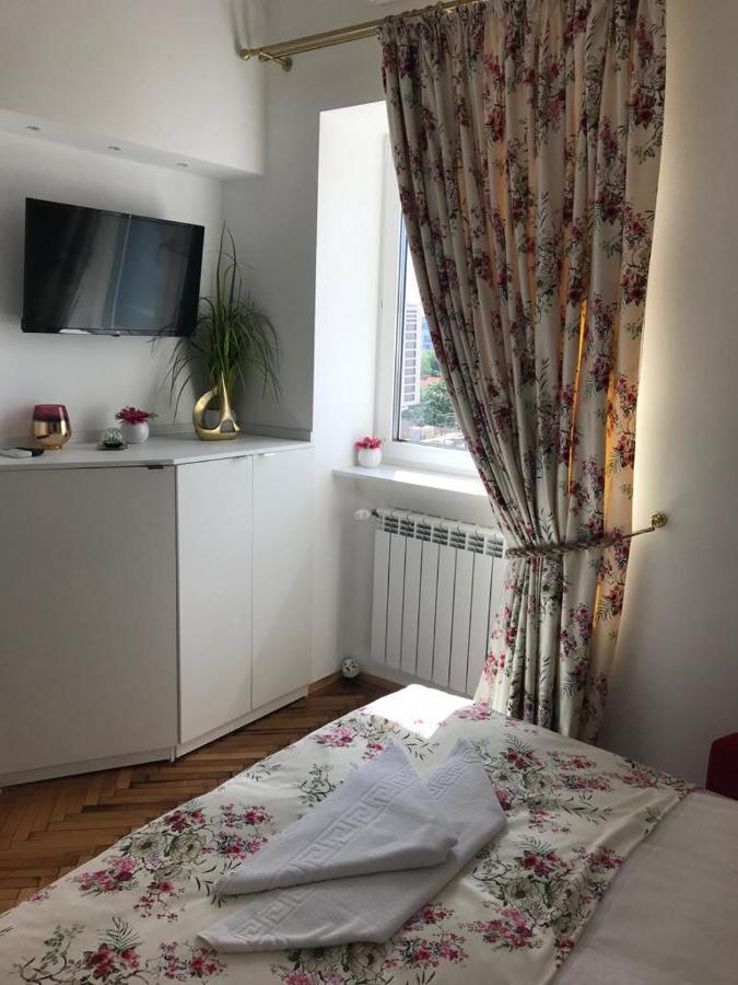 Victoria Luxury Apartment 11 بوخارست المظهر الخارجي الصورة